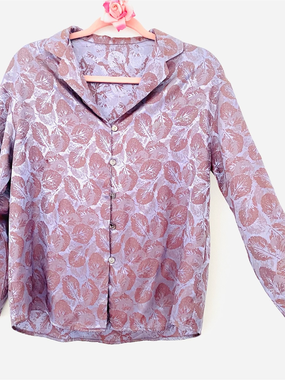 💕Pretty Purple Feather Print Blouse Top 
SZ XS